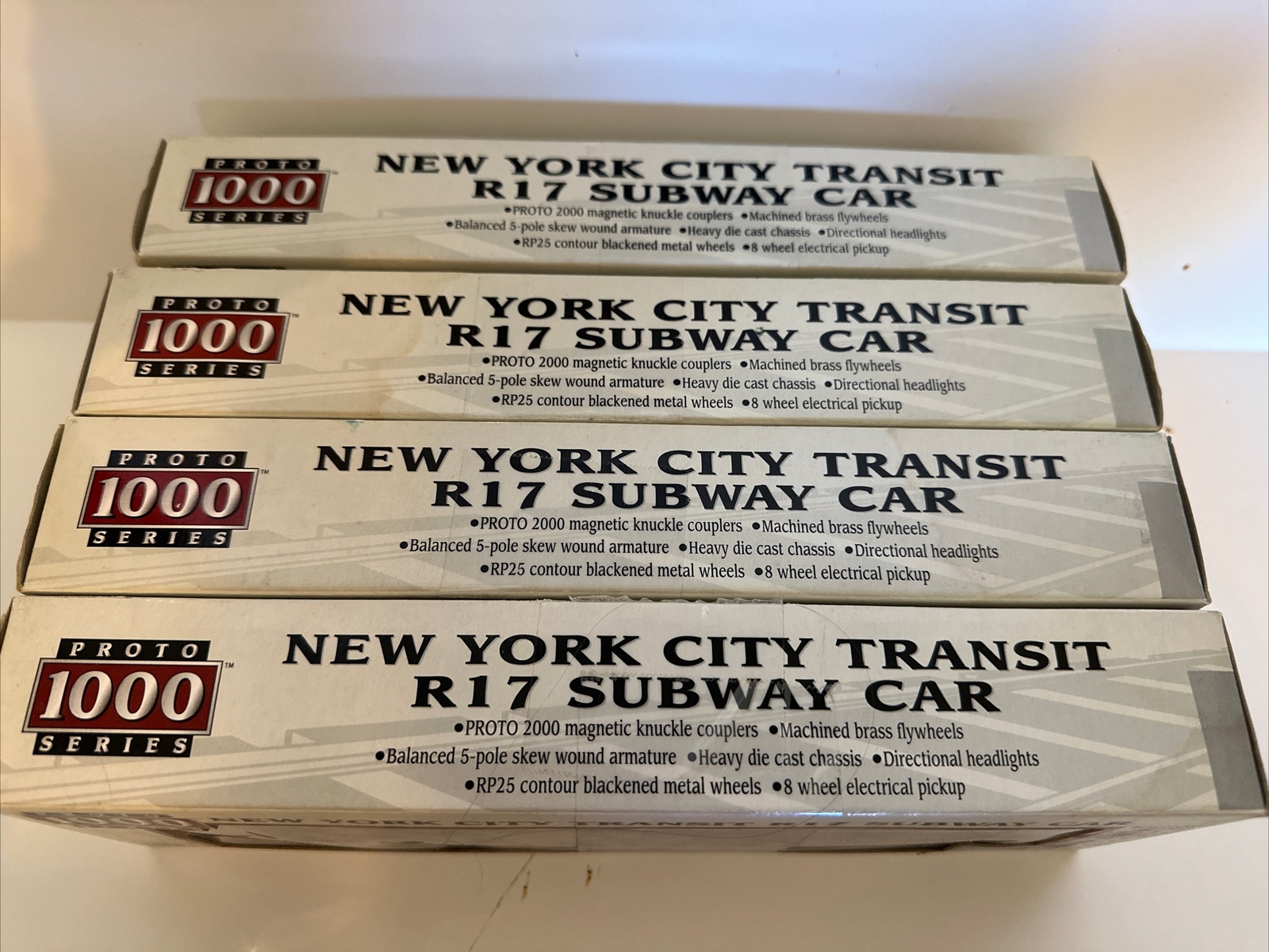Proto 1000 HO Scale New York City Transit RED BIRD R17 Subway Train