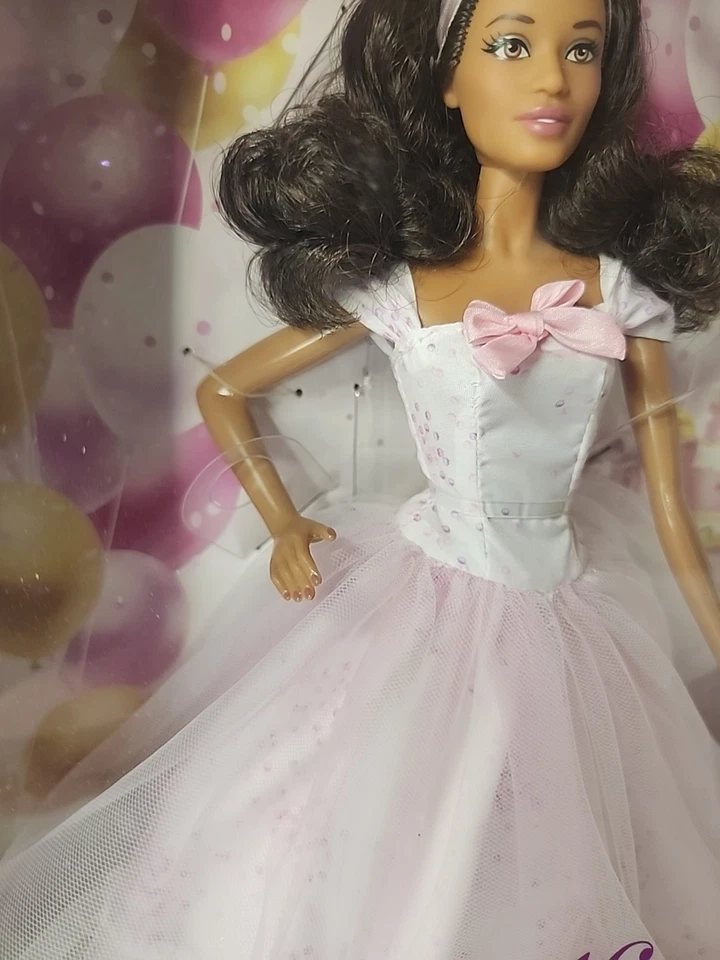 Mattel DGW31 Barbie Deseos de Cumpleaños 2016 Muñeca Morena Oscura Foto 4 de 4
