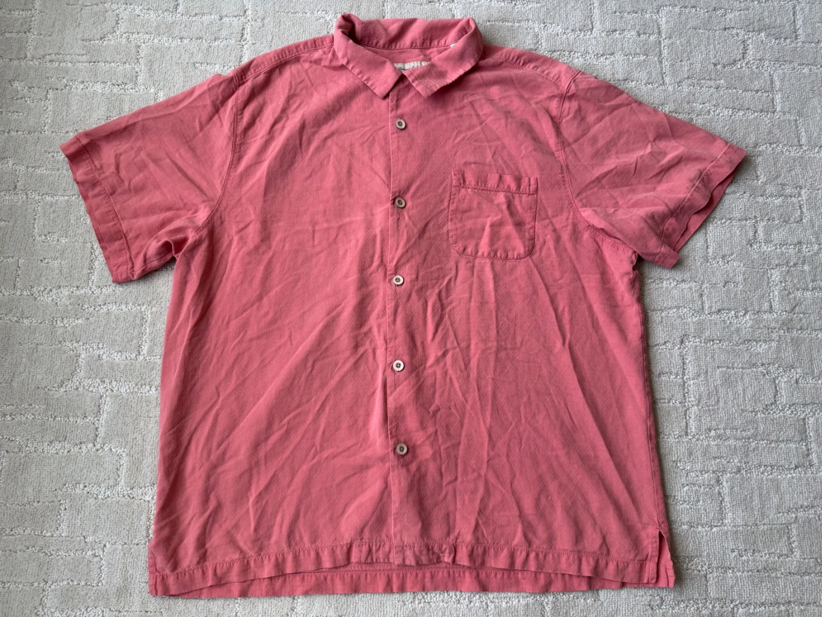 Tommy Bahama Shirt Men Size XXL Pink 100% Silk Button Up Short Sleeve Aztec