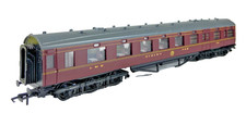 Hornby R4095 OO Gauge Railroad LMS Dinning Car Running Number 235 Maroon Boxed.
