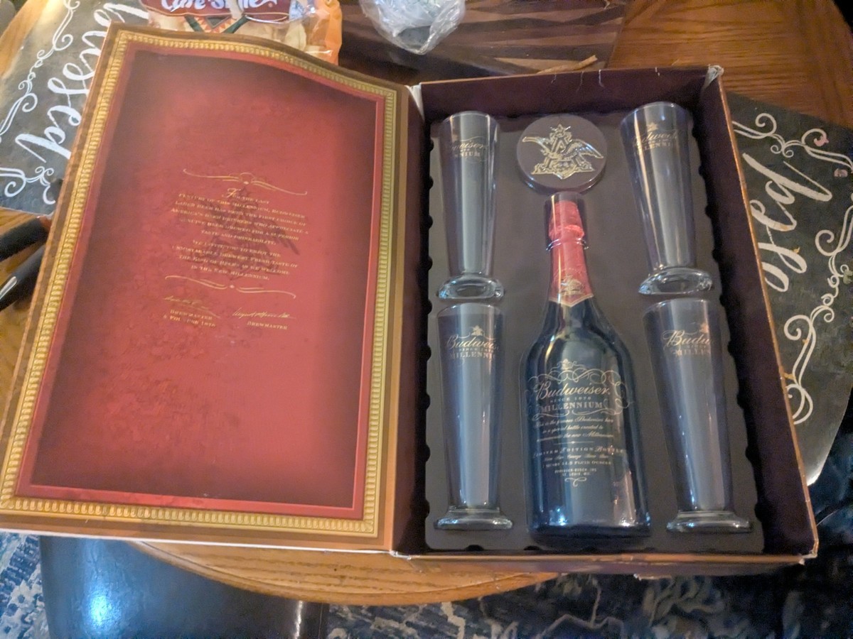 BUDWEISER MILLENNIUM Limited Edition Set Bottle & Four Glasses w