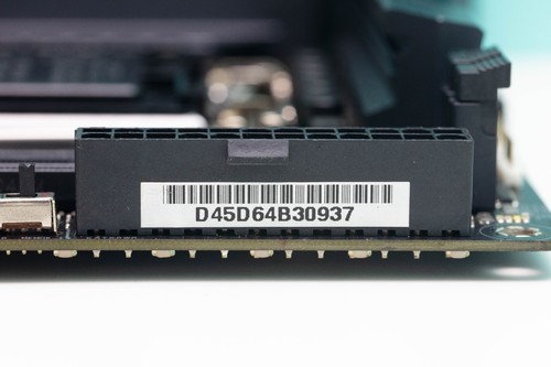 ASUS ROG Strix Z390-I Gaming Intel 1151 (300 Series) M.2 DP Mini ITX Motherboard - Picture 13 of 21