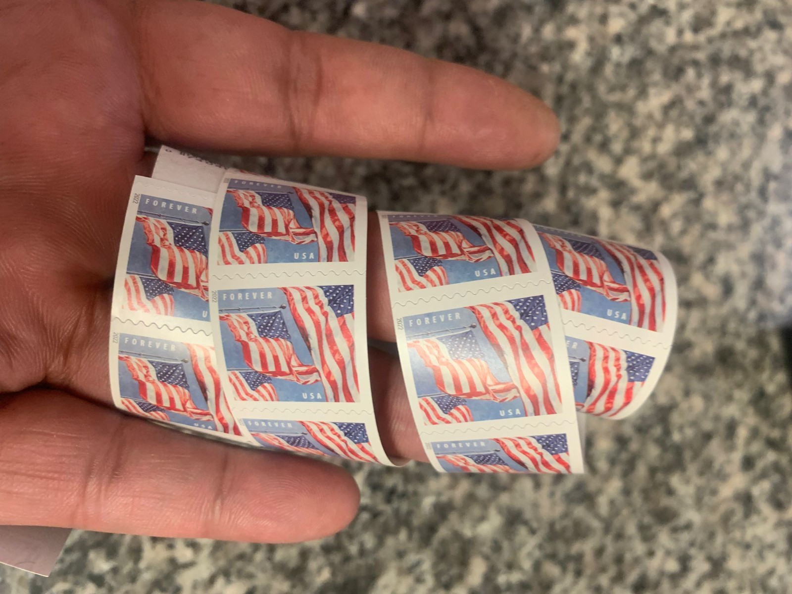 1 Rolls of 100 Forever stamps 2022 USPS postage-100 PCS-Hot Sale -*