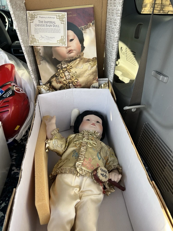 Boneca bebê chinesa imperial Franklin Heirloom da dinastia Ch'ing - Imagem 2 de 4