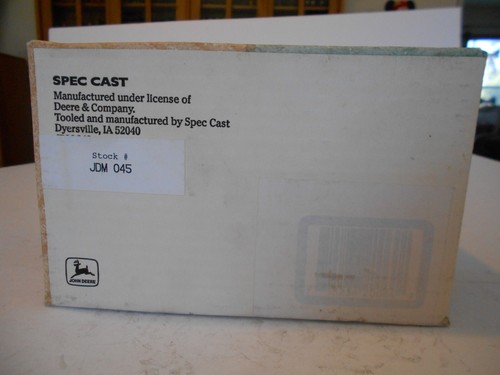 Vintage 1994 SpecCast 1:16 Scale 1941-1946 John Deere Model LA Tractor, #JDM045 - Picture 10 of 16