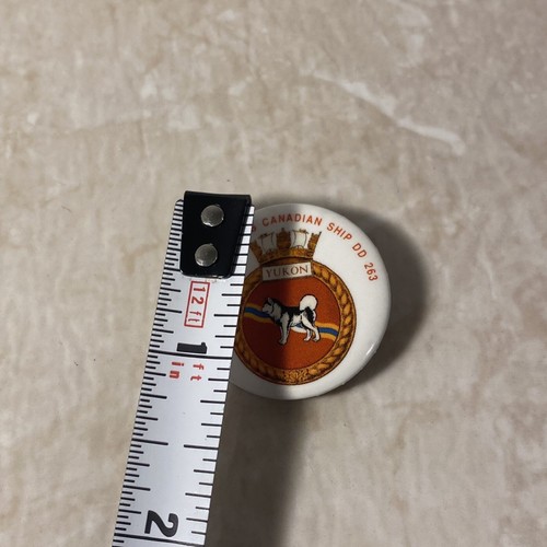 Yukon 1.25” Circular Lapel Pin “Her Majesty’s Canadian Ship DD 263” - Picture 2 of 3