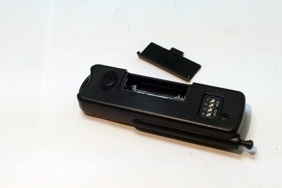 Promaster Camera Remote SWITCH wireless (missing UC1 connector) - Image 4 of 4