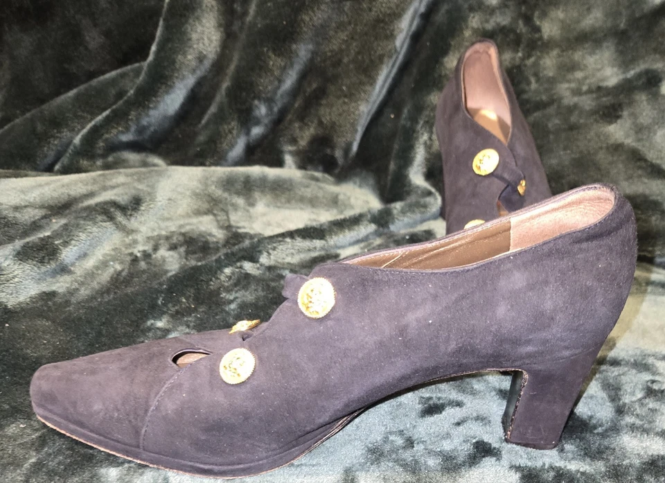 Tacones de gamuza vintage Prevata Vero Cucio azul marino hechos en Italia talla 6 1/2B usados en excelente estado Foto 4 de 4