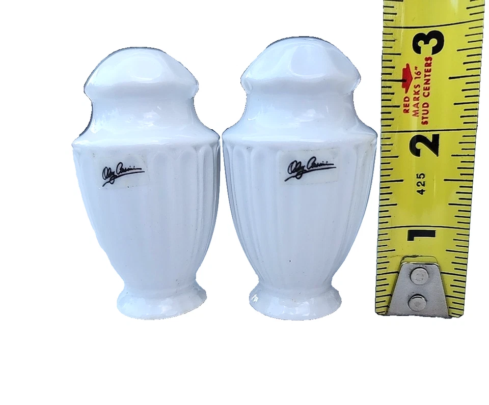 Oleg Cassini White Ribbed Mushroom Tip Retro Style Salt & Pepper Shaker Set -EC - Image 3 of 4