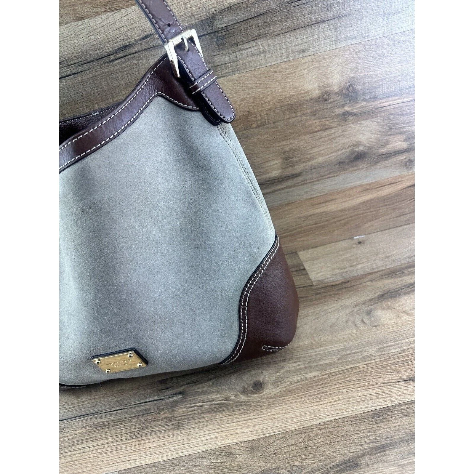 BORSA A TRACOLLA MICHAEL KORS grigia e marrone in camoscio e pelle