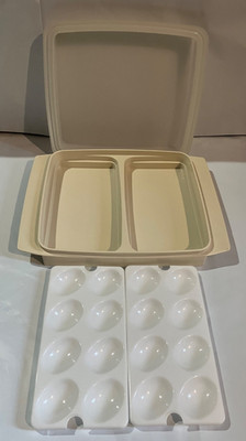 Vintage Tupperware Deviled Egg Keeper Carrie Tray Container Light Cream Plastic