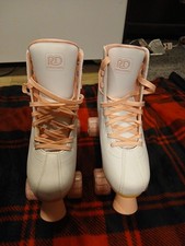 Roller Derby "Pixie" Hightop Adjustable Woman's Roller Skate White With And Pink