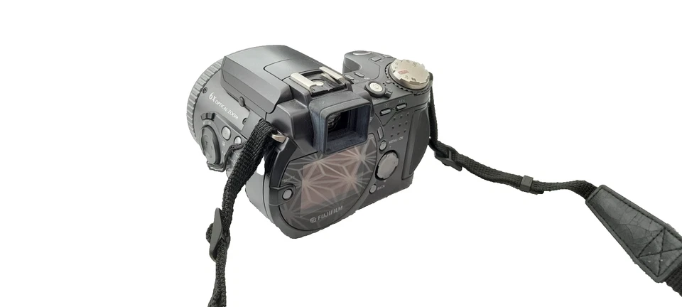 Fujifilm FinePix 6900 Zoom, photo 4 of 5