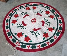 VTG. Christmas Tree Skirt 50” HAND QUILTED poinsettia Holly Cardinal 