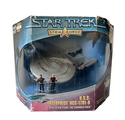 Star Trek Strike Force USS Enterprise NCC-1701-D W/Picard & Riker Playmates 1997