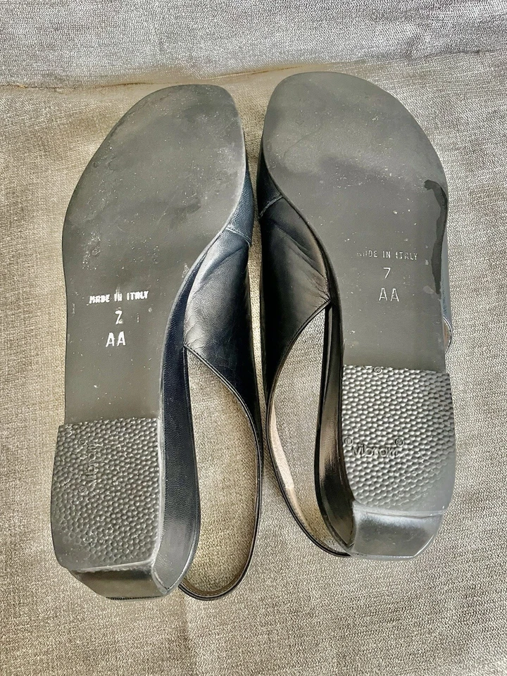 Bruno Magli 尺码 7AA 窄黑色露趾鞋 二手 — 第 3/4 张图片