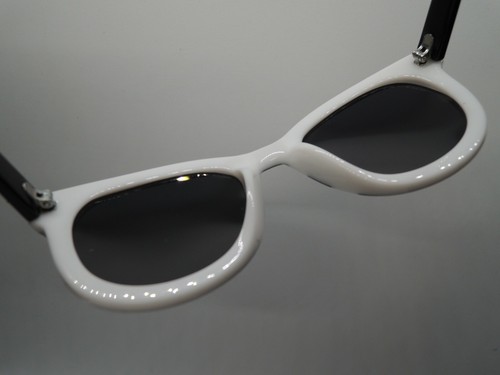 QUAY Australia NO PHOTOS 5.1 Cat Eye White Black Polarized Sunglasses 50-18-145 - Bild 10 von 12