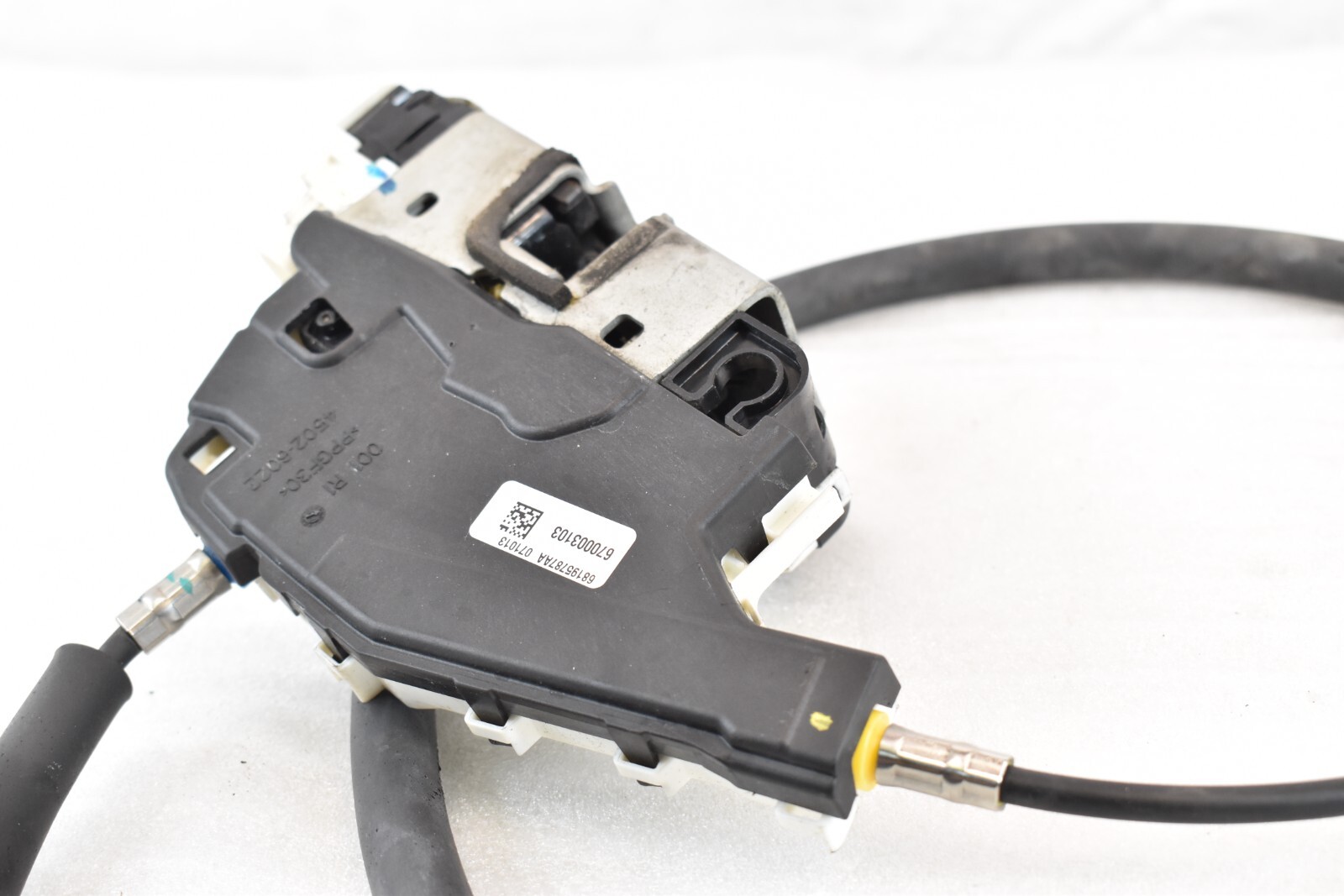 14-17 Maserati Ghibli Front Right Passenger Door Lock Latch Actuator Mechanism