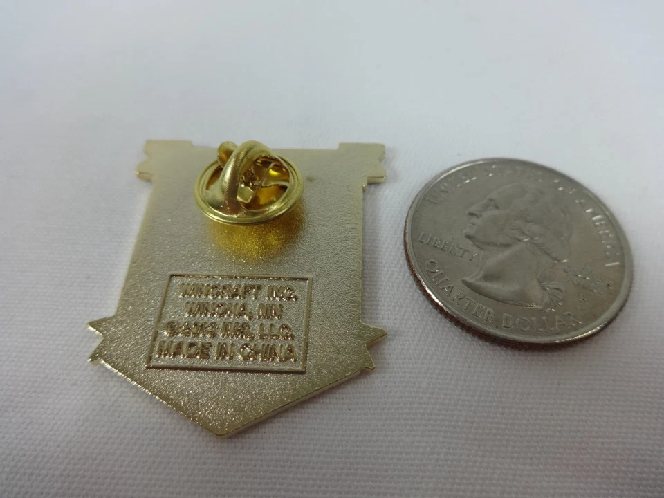 Prendedor de coleccionista Crown Royal 400 At the Brickyard Event 2013 Ryan Newman Camaro ZL1 Foto 3 de 4