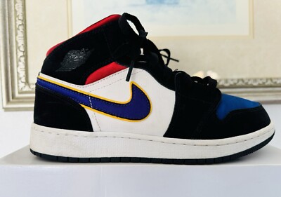 Jordan 1 Mid SE Lakers 2019 Size 6.5Y/Women s 8.0