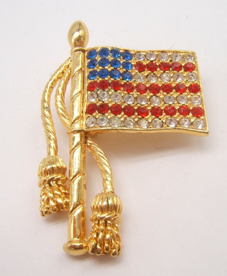 VTG RHINESTONE FLAG PIN SIGNED JC GOLD TONE