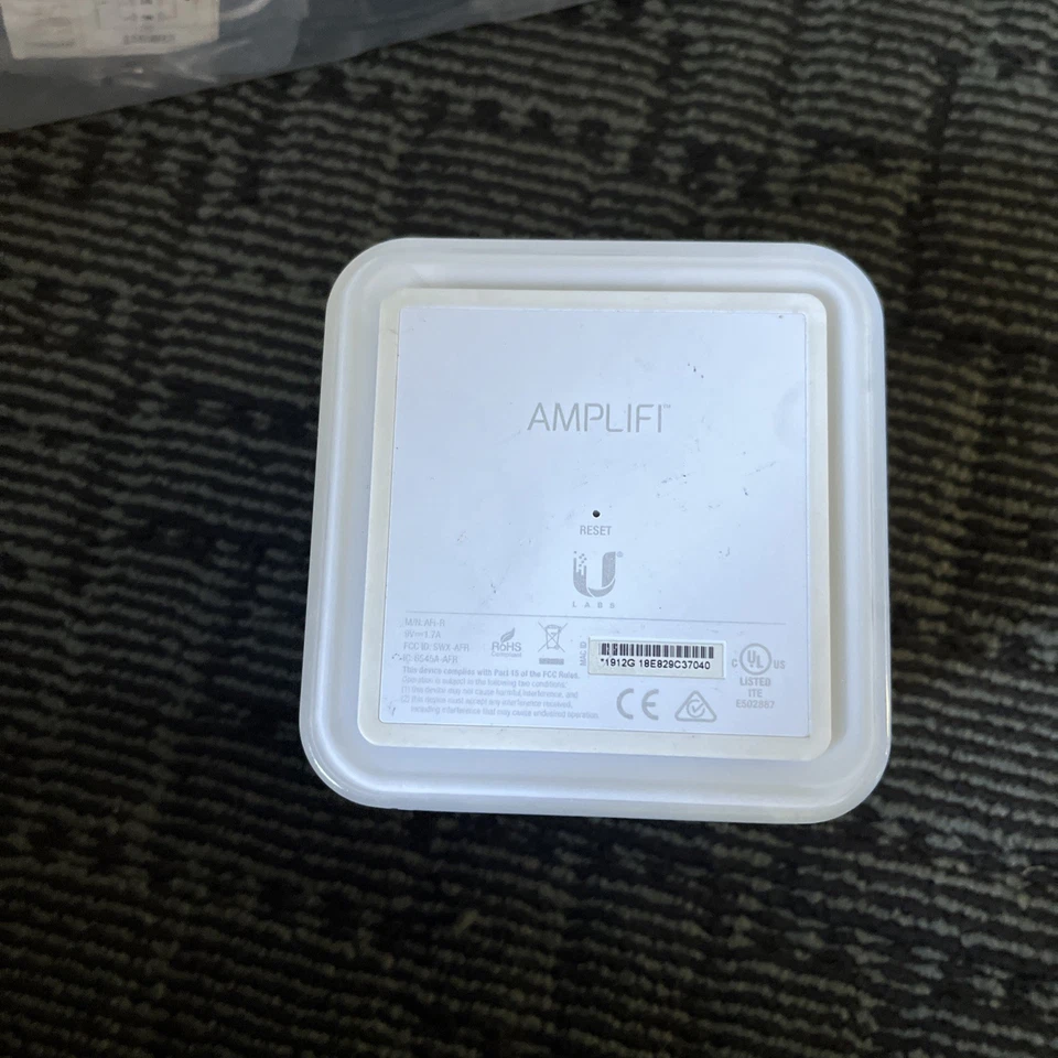 Ubiquiti AmpliFi HD Mesh Wi-Fi Router [NO ADAPTER] - Image 2 of 4