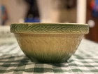 ANTIQUE AMERICAN CREAM & GREEN HULL GOTHIC 9 ½” BOWL YELLOW WARE