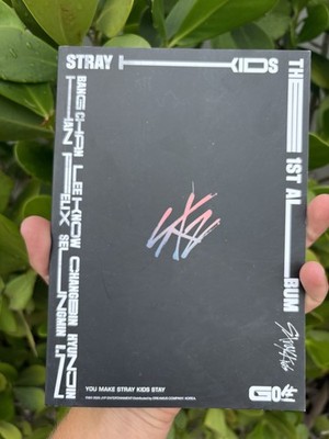 STRAY KIDS - GO LIVE (The First Album) Standard Version Booklet