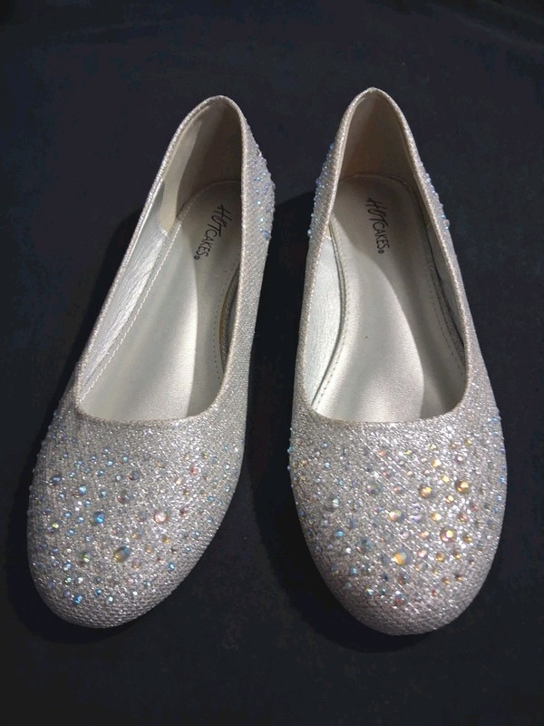 Hot Cakes Silver Rhinestone Flats Shoes Womens Size 7.5M---Free Ship