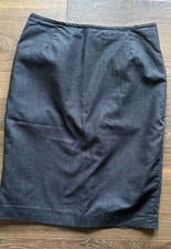 Calvin Klein women  s navy blue pencil skirt-back zip/lined size 6 