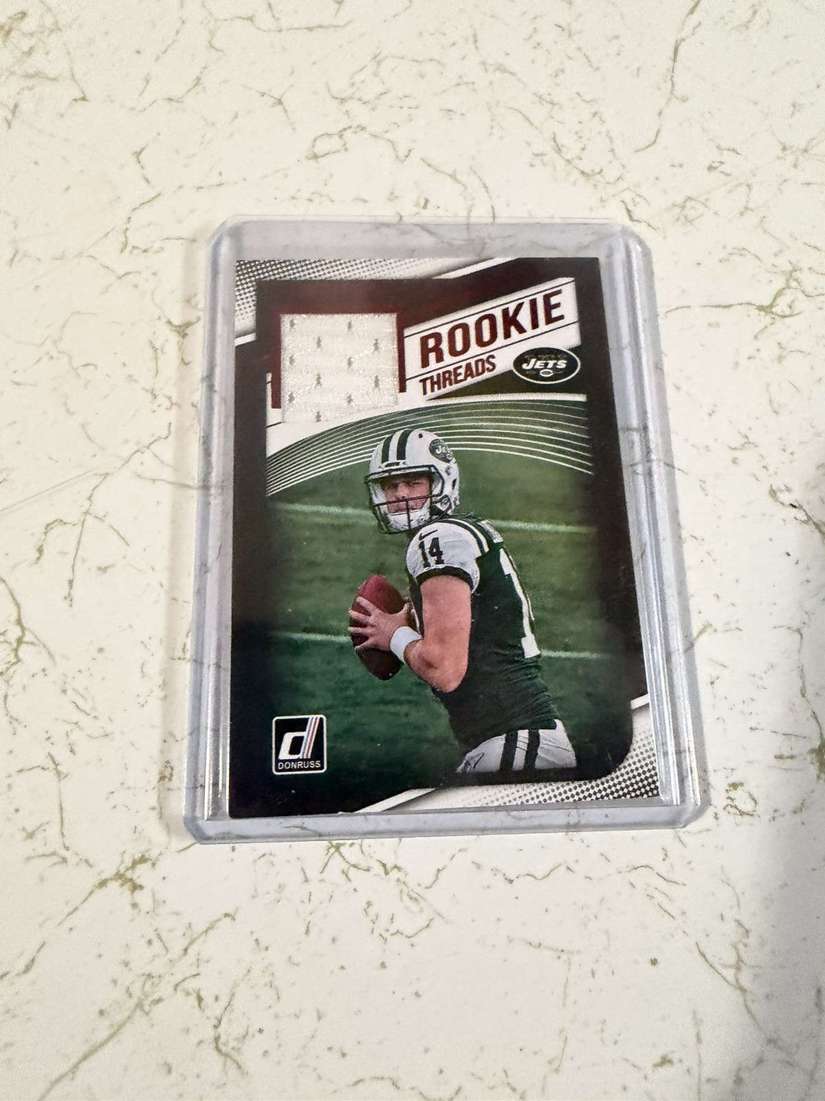 2018 Panini Donruss #1 Sam Darnold Rookie Threads - Ruby Foil