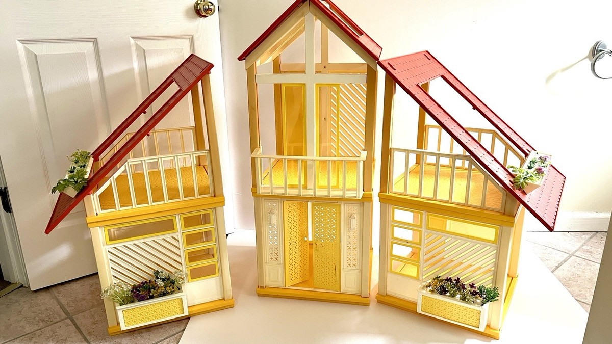 COMPLETE 1978 Unfurnished Barbie Dream House With BOX | eBay