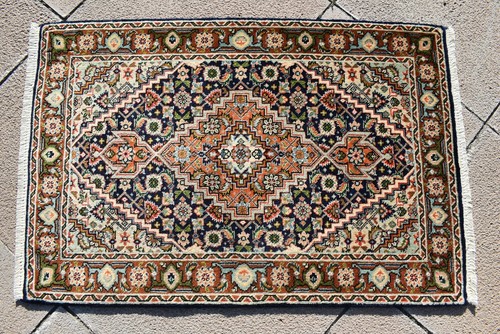 Caucasian Rug 22'' x 33'' Handmade Soft Color Wool Pile High Quality Area Rug - 第 5/10 張圖片