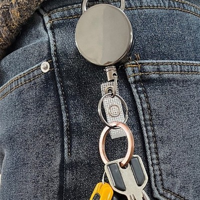 Professional Grade Retractable Keychain Badges Holder for Workers Handling Gift