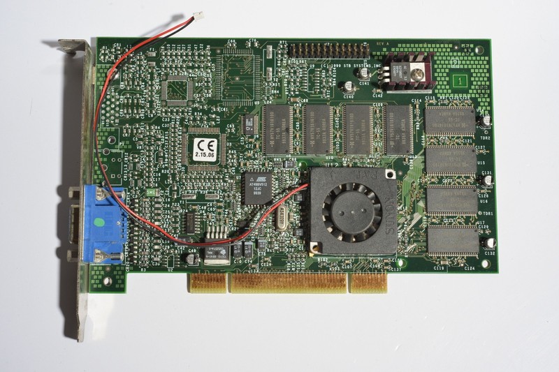3dfx STB Voodoo3 2000 PCI 16MB VGA Video Card 210-0366-001 Vintage PC