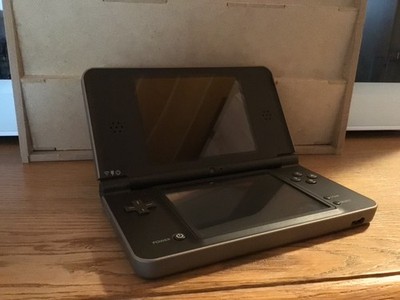 Nintendo DSi XL Handheld Konsole Bronze/Schwarz GEBRAUCHT