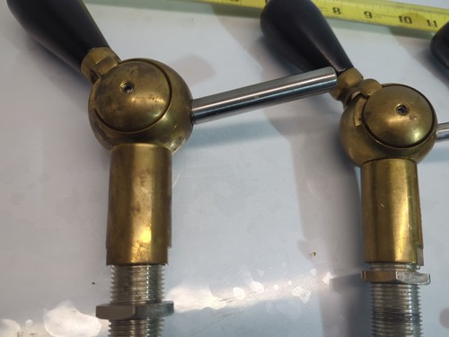 LOTTO VINTAGE OTTONE RUBINETTO BIRRA BAR PULL COLLEZIONISTI UOMO GROTTA BIRRIFICIO COSÌ COM'È - Foto 20 di 24