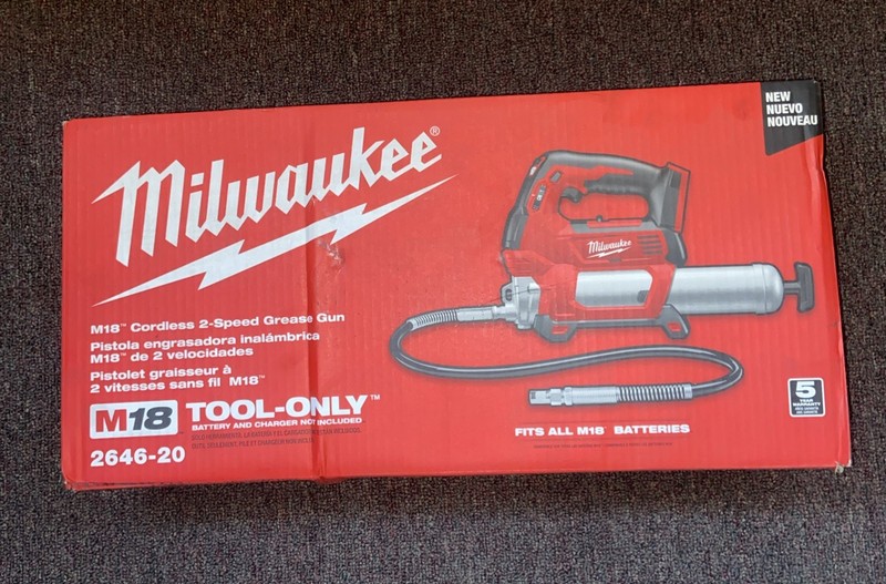 Milwaukee 2646-20 M18 18V Lithium-Ion Cordless 2-Speed Grease Gun Tool Only
