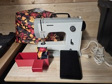 Vintage Bernina 800 Sewing Machine w/ Foot Pe...