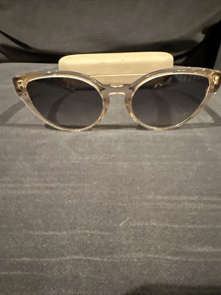 Chloe by Chloe Woman’s Sunglasses Made In Italy Gold Frame (W/Case) - Image 4 of 4