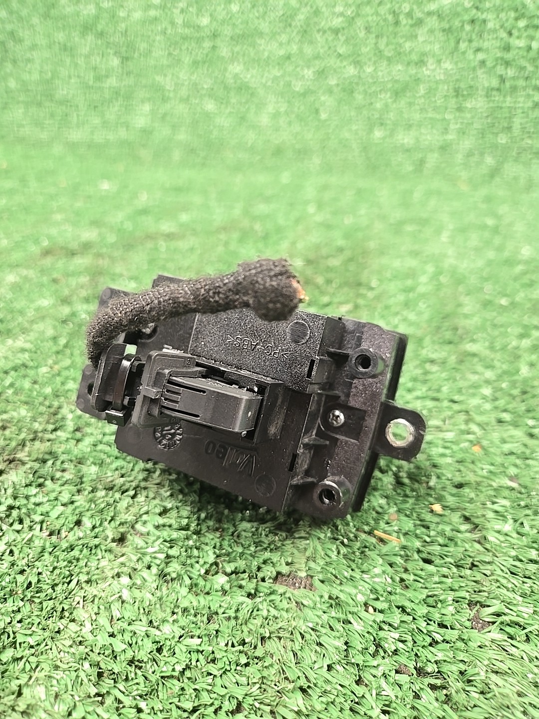 2014-2021 MASERATI GHIBLI M157 CENTER CONSOLE MEDIA SCREEN CONTROL SWITCH OEM