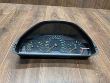 Compteur Mercedes 210