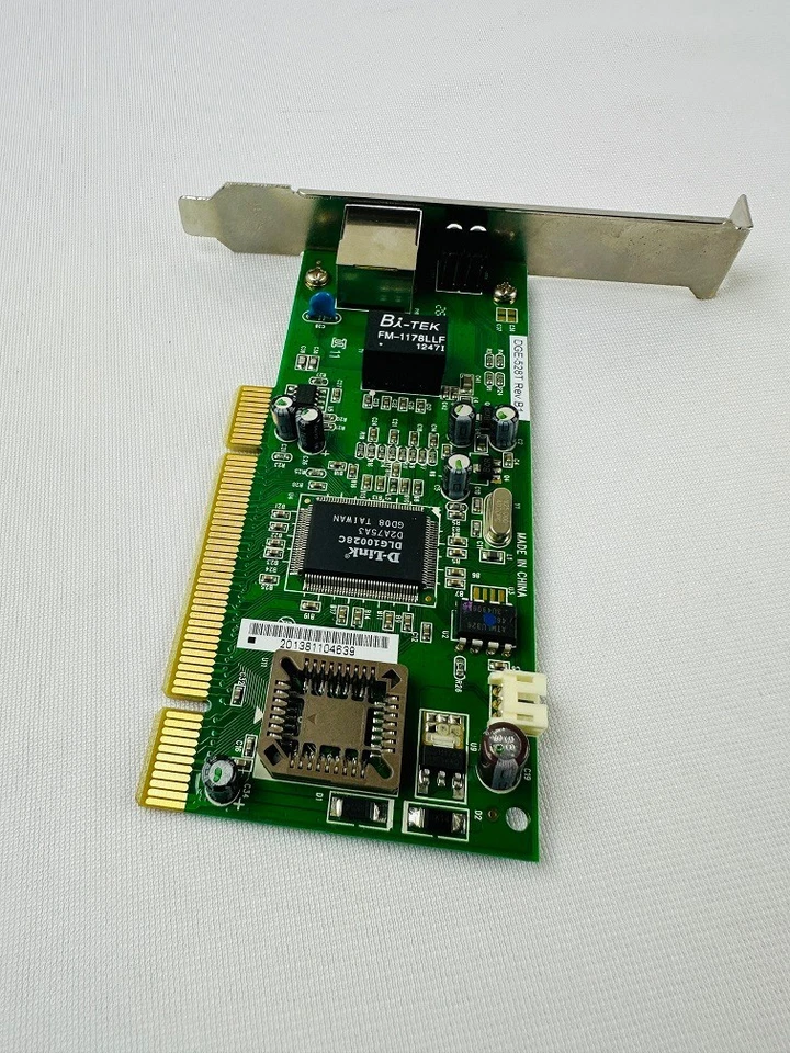 Tarjeta adaptadora D-Link DGE-528T 10/100/1000Mbps PCI-bus Gigabit Ethernet Foto 2 de 4