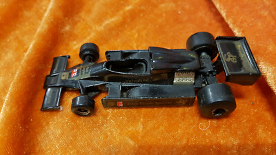 MM: YAXON: Lotus MK3 schwarz ''JPS'' 1/43, Chassis mit Klebespuren