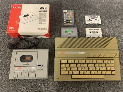 ATARI 800 XE + XC12 Program Recorder, BOMBFUSION ZERO WARS SPEEDZONE HOVER BOVER