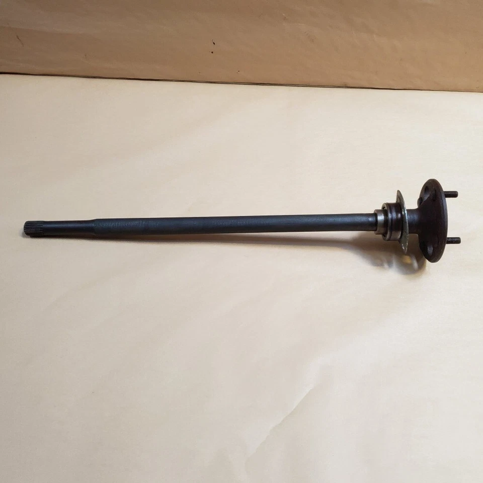 Оригинальный шлицевой вал задней оси Jensen Healey 23 в сборе половина вала со ступицей - Изображение 2 из 4