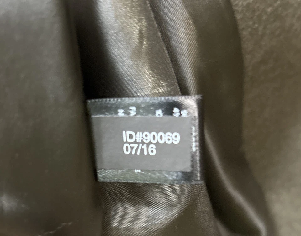 Chaquetón Express para mujer verde con tubería roja talla pequeña Foto 4 de 4