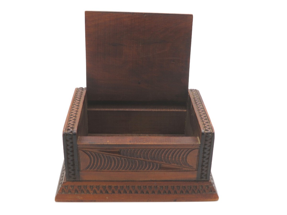 Vintage Maori Carved Wooden Box with Paua Eyes, Tapu P.H. Leonard