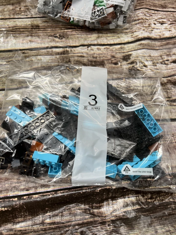 Incomplete LEGO MINECRAFT Set 21244 The Sword Outpost - 2 Unopened Bags / 1 Open - Image 2 of 4