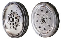 LuK Zweimassenschwungrad (415 0557 10) FüR VW Golf VI Passat B6 Audi A3